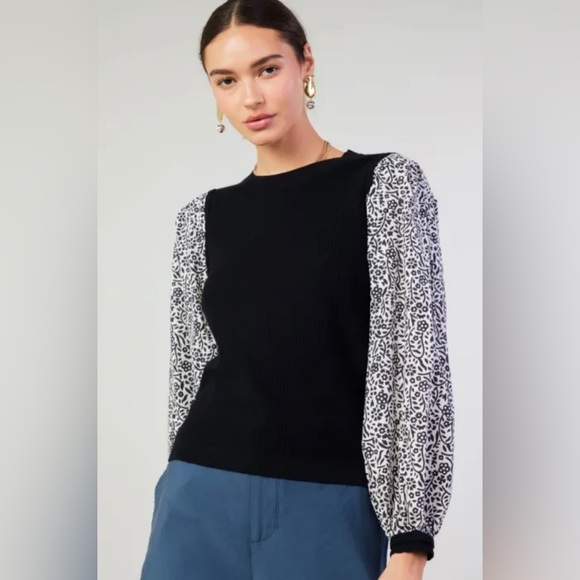 Current Air Navy and floral blouse - Picture 4 of 4